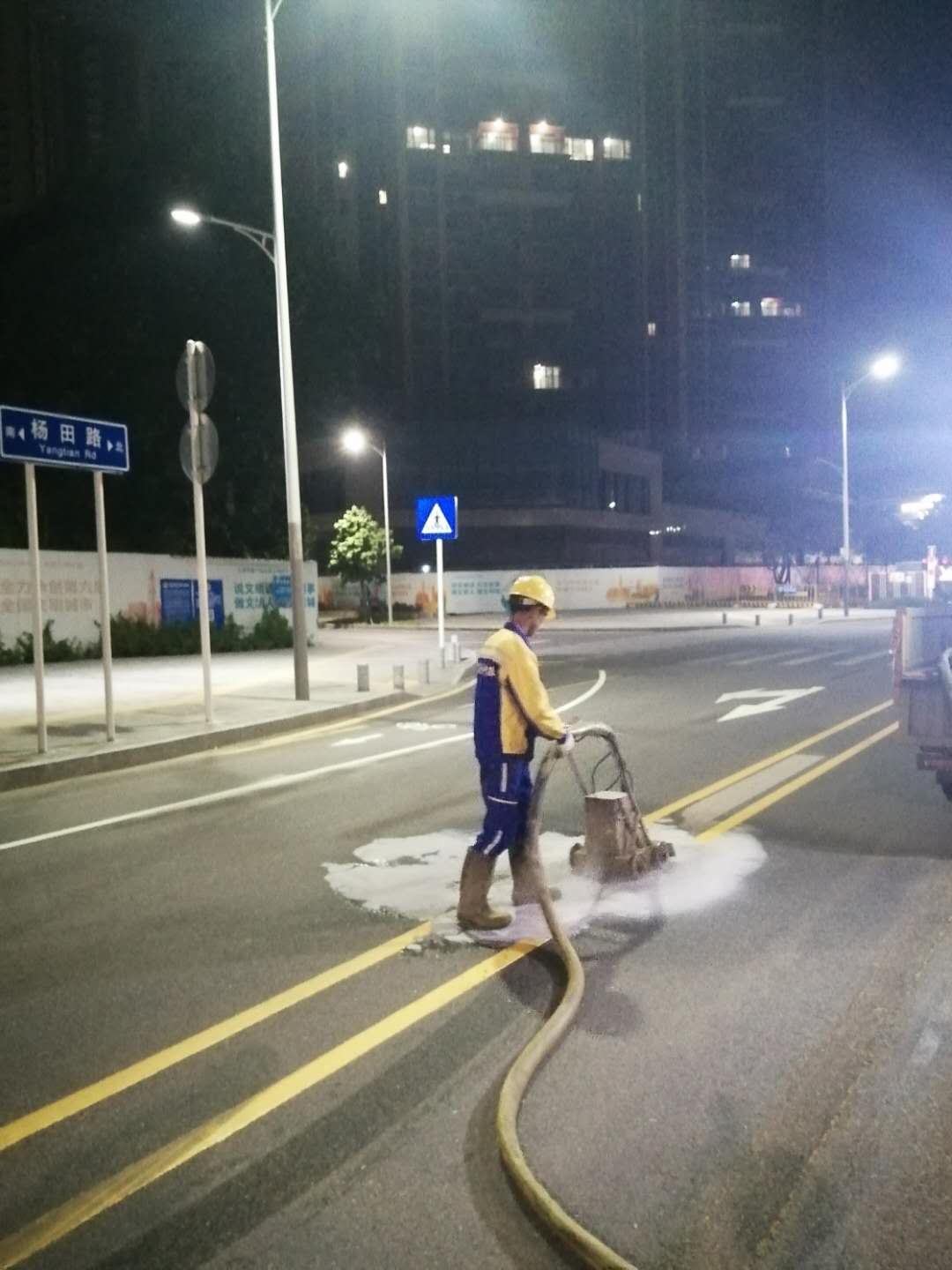 岚光高压水除线机 除线宽度可调 环保施工 市政道路应用