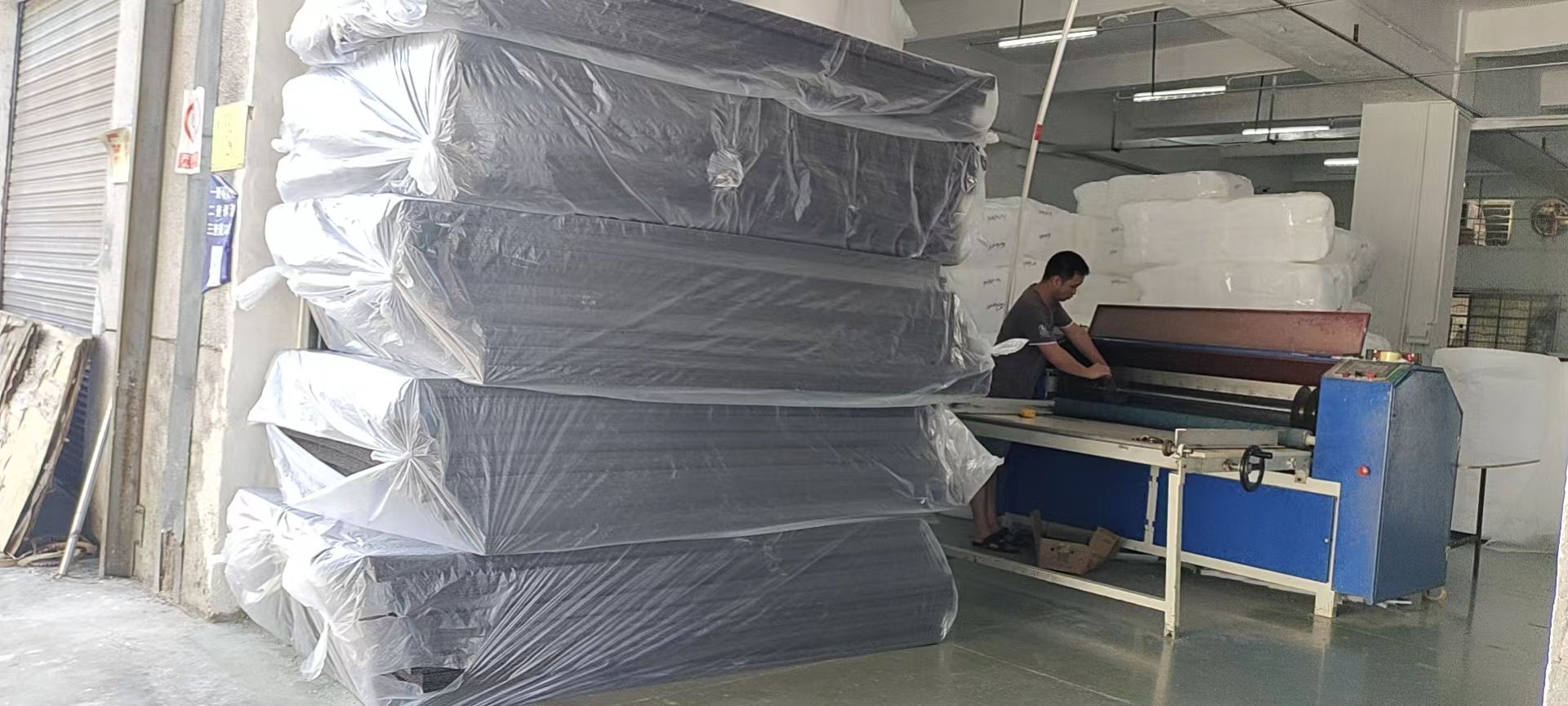 供应珍珠棉异型材，高弹缓冲垫片，适用快递物流易碎品包装，厂家