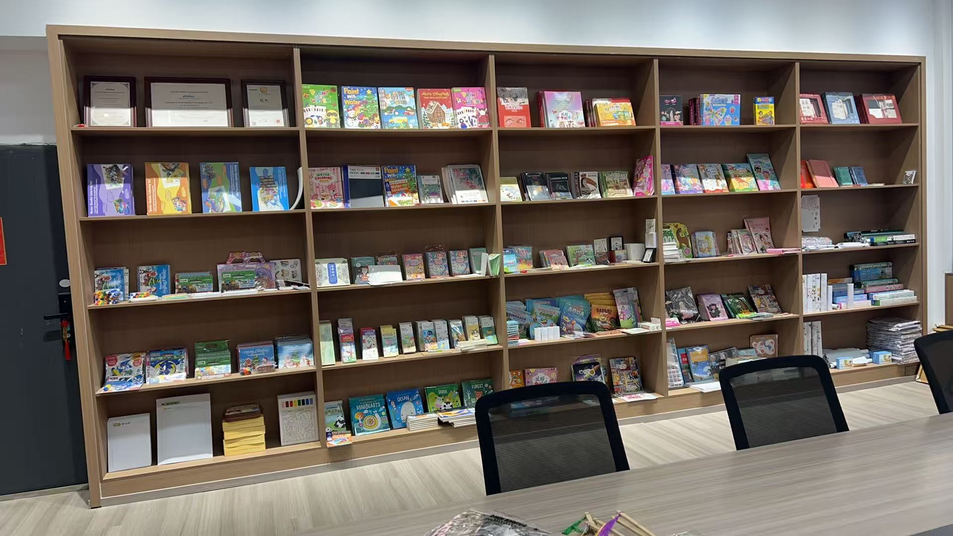荣瑞包装羊年春联批发生产厂，福字对联规格齐全，企业定制服务