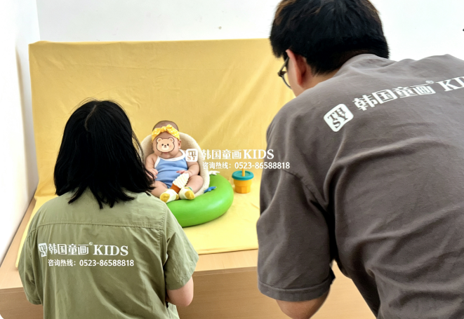 海陵区新生儿摄影价格｜新生儿上门拍摄底片全送，无隐形消费更放